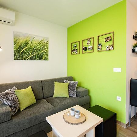 Apartmaji Banonia " Poletni Vetrc " Banovci Exteriér fotografie