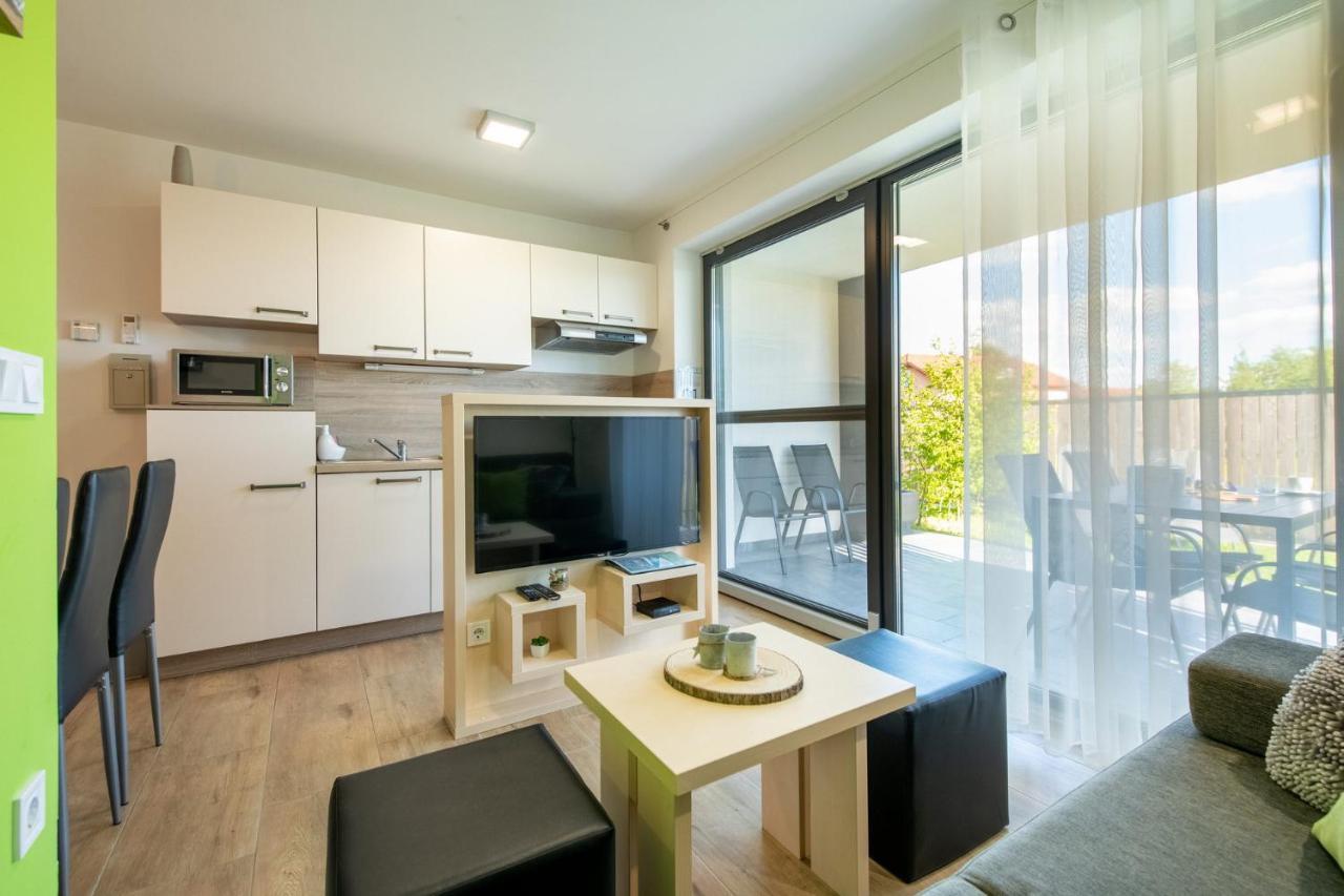 Apartmaji Banonia " Poletni Vetrc " Banovci Exteriér fotografie
