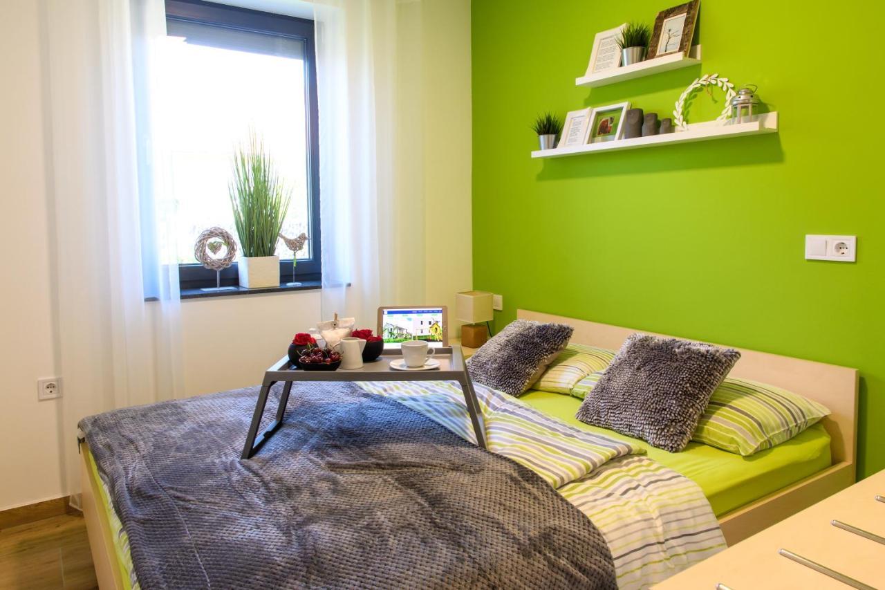 Apartmaji Banonia " Poletni Vetrc " Banovci Exteriér fotografie